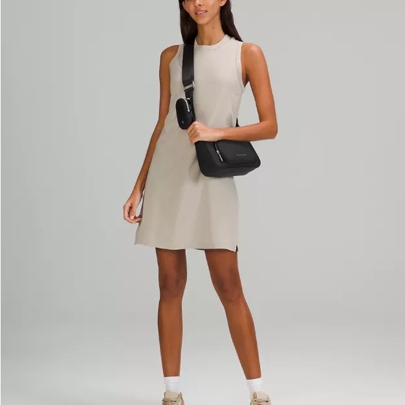 Lululemon Crossbody Bag with Nano Pouch 2L Black - Picture 3 of 10